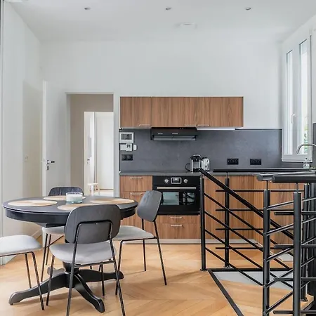 דירה Elegant Parisian Near Eiffel Tower *